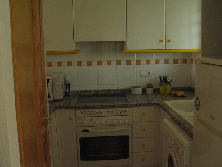 oliva nova – cocina apartamento oliva nova green bach