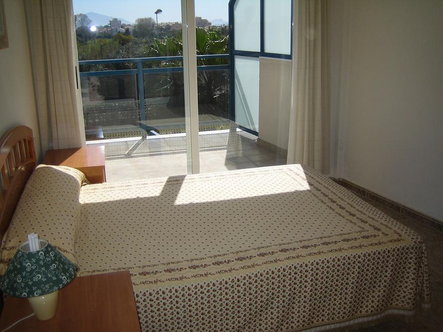 oliva nova – habitacion1 apartamento oliva nova green bach