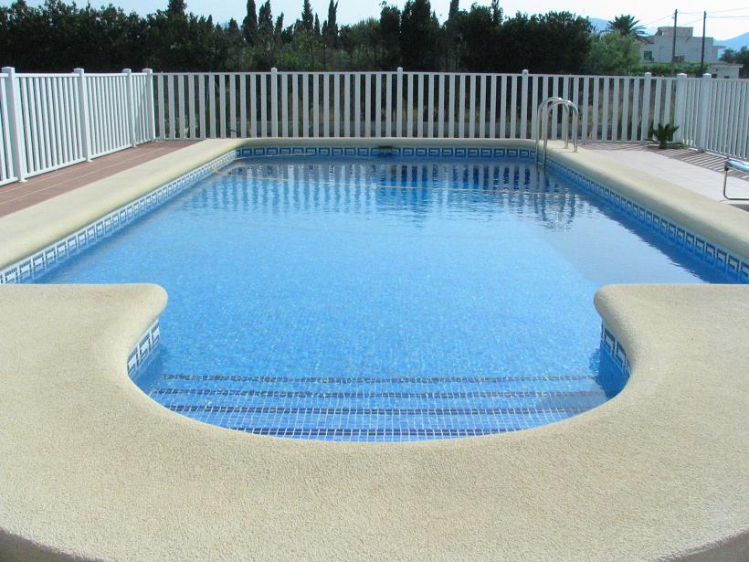 piscinafrontal
